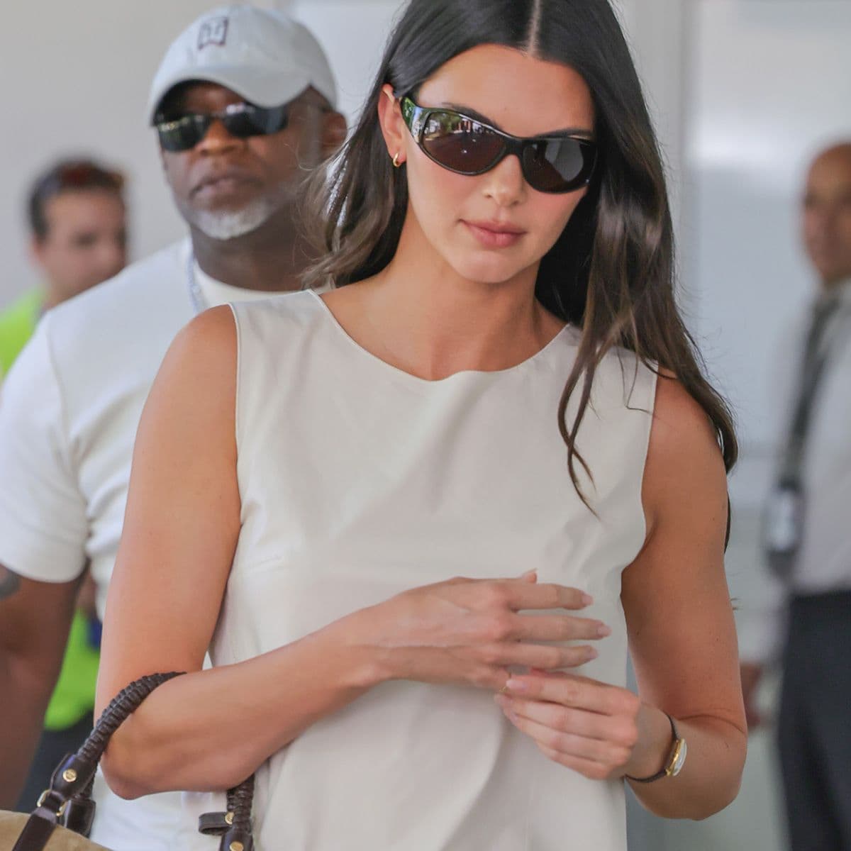 Before You Buy Black, This Anti-Trend Bag Color Is Significantly Chicer and More Timeless