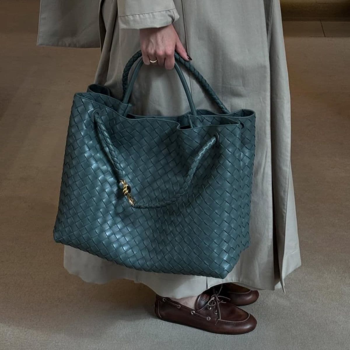  No, Not Loafers: Elegant Dressers Are Wearing This Flat-Shoe With Jeans, Skirts and Dresses This Spring 