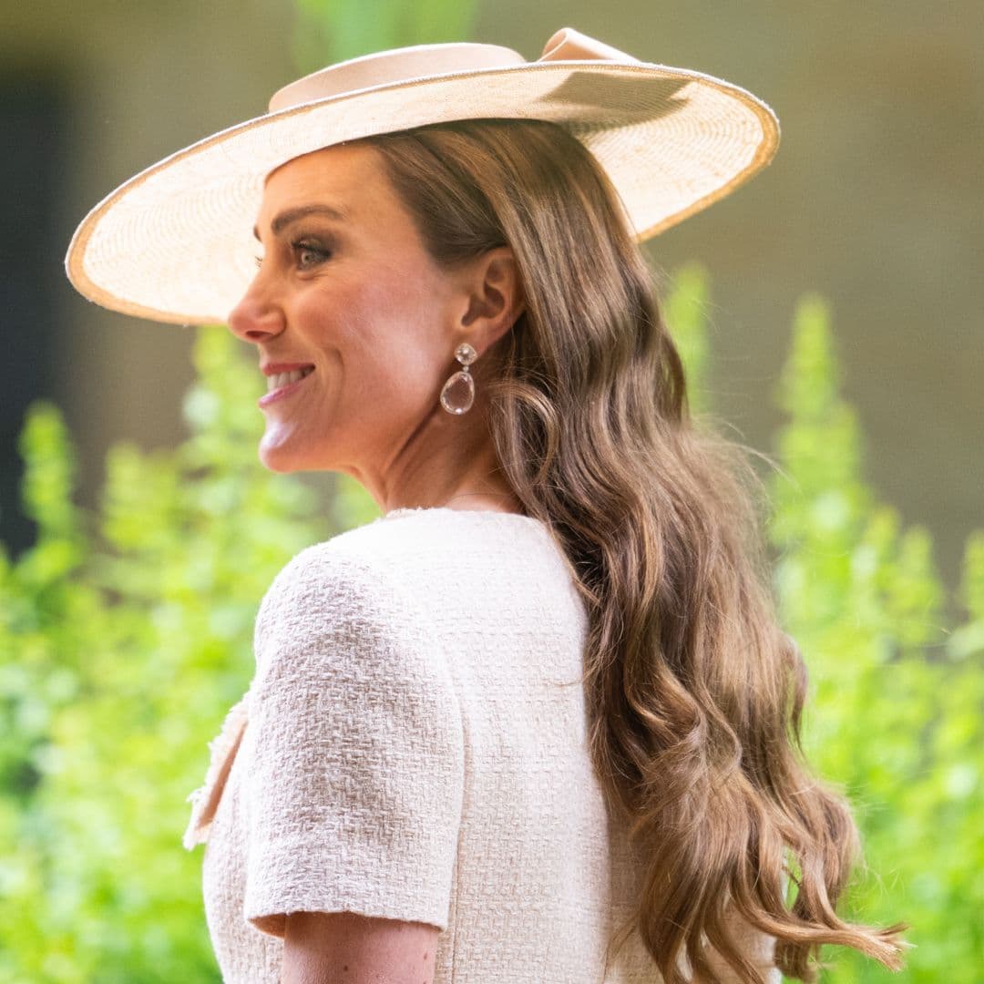  Princess Diana Designer Says Princess Kate Takes One Fashion Tip "From the Late Queen's Book" 