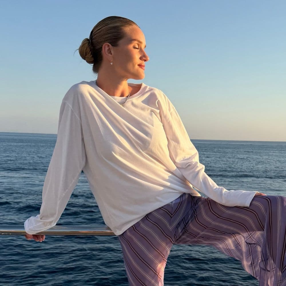  Suddenly, the Chicest Women in Their 30s and 50s Are Swapping Linen Trousers For This Trending Alt 