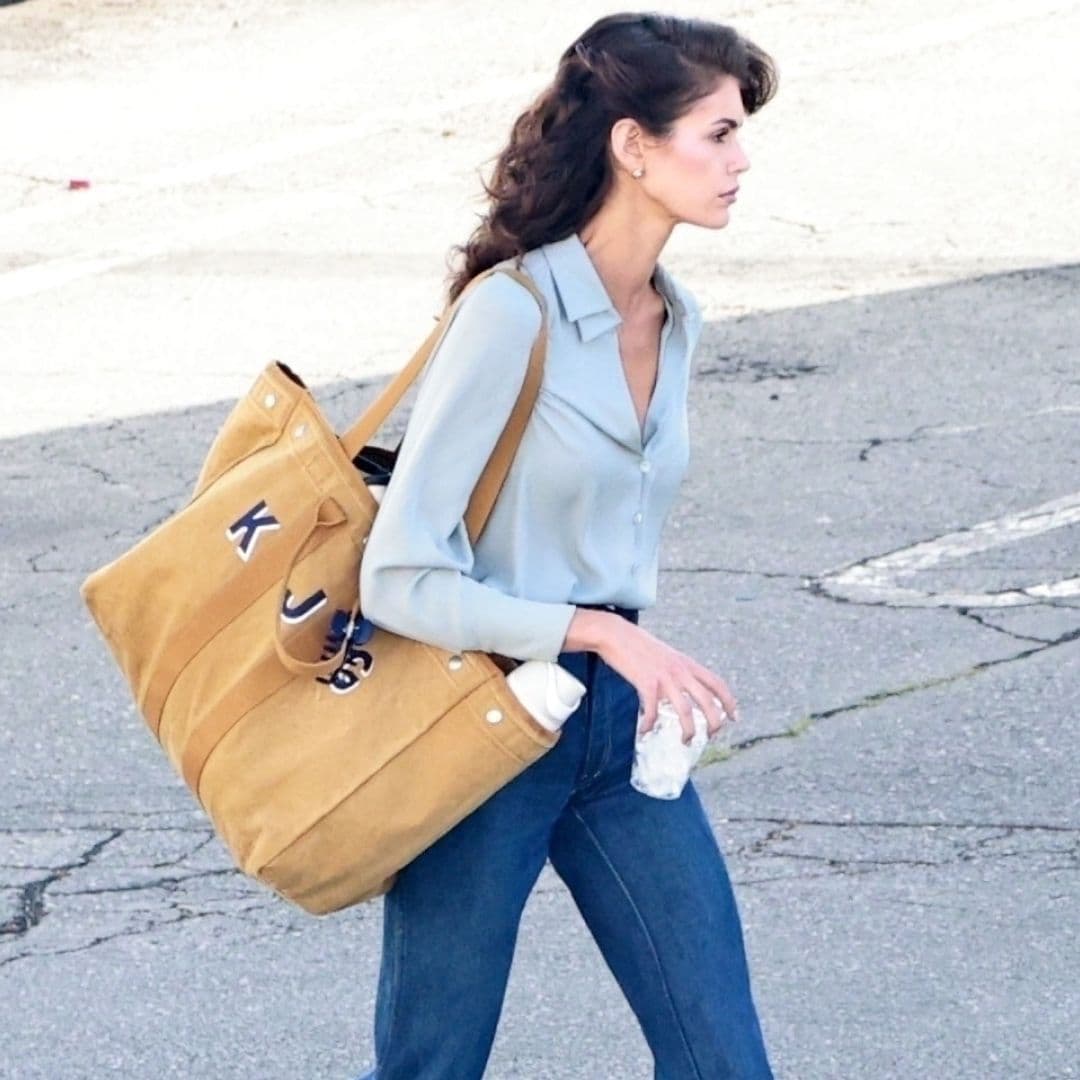 The Alex Mill Tote That Celebrities Can't Stop Styling Is Now Available in a Major Fall Color Trend