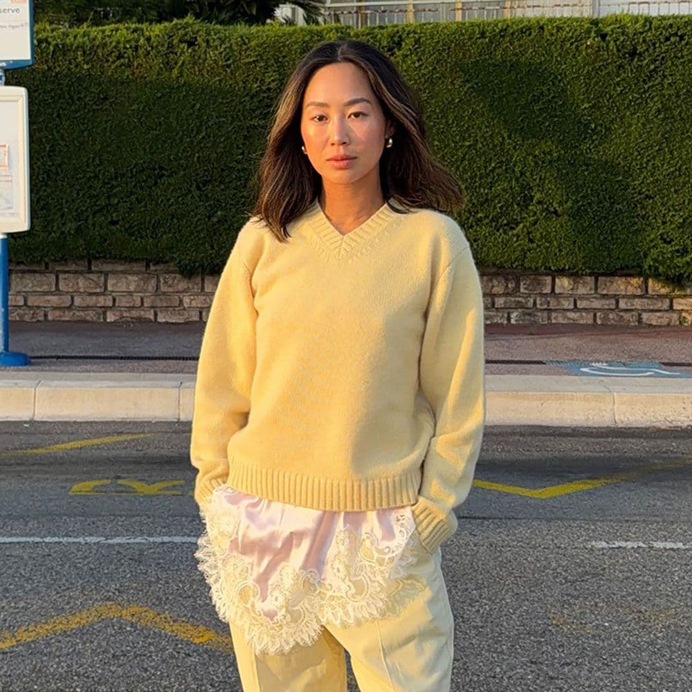 7 Chic Transitional Outfits That Are Perfect For the Weird In-Between Weather