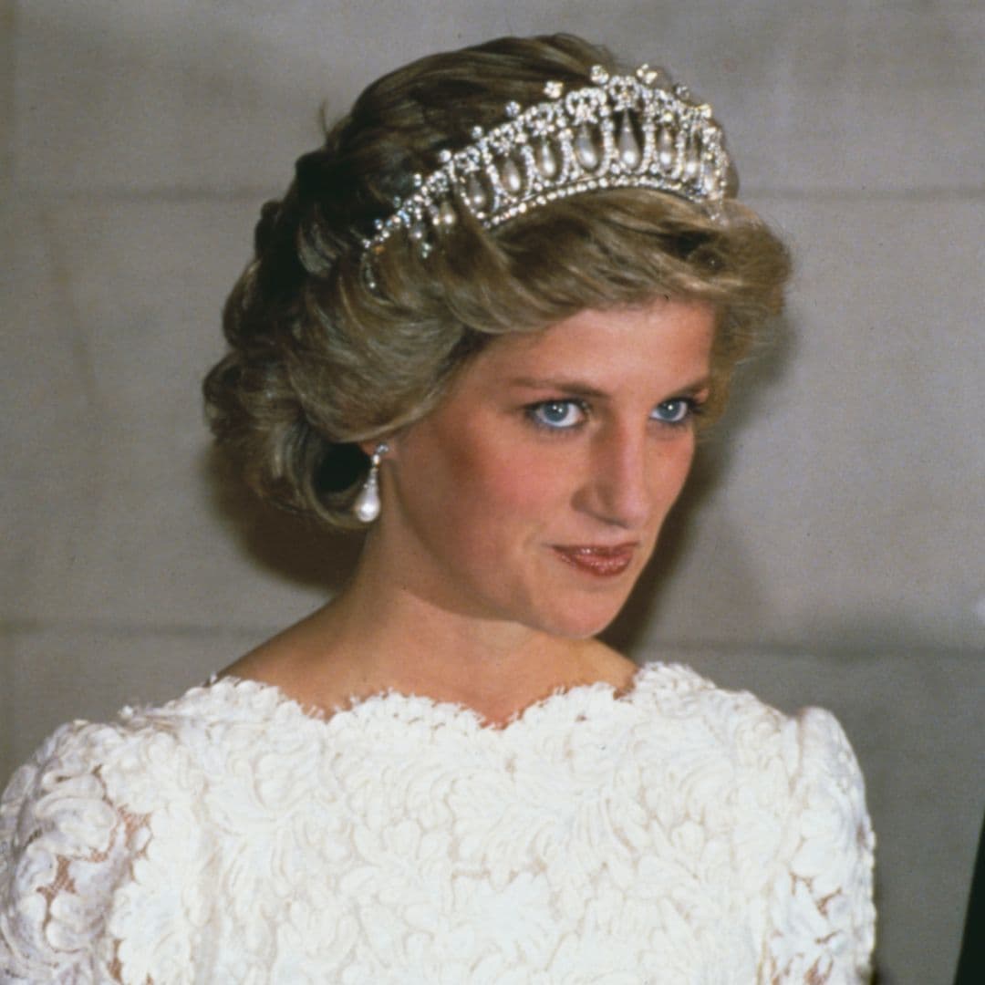  One Royal Employee's "Jaw Hit the Floor" After Princess Diana Revealed the Secret Item She "Kept Stuffed Into an Envelope in a Bottom Drawer" 