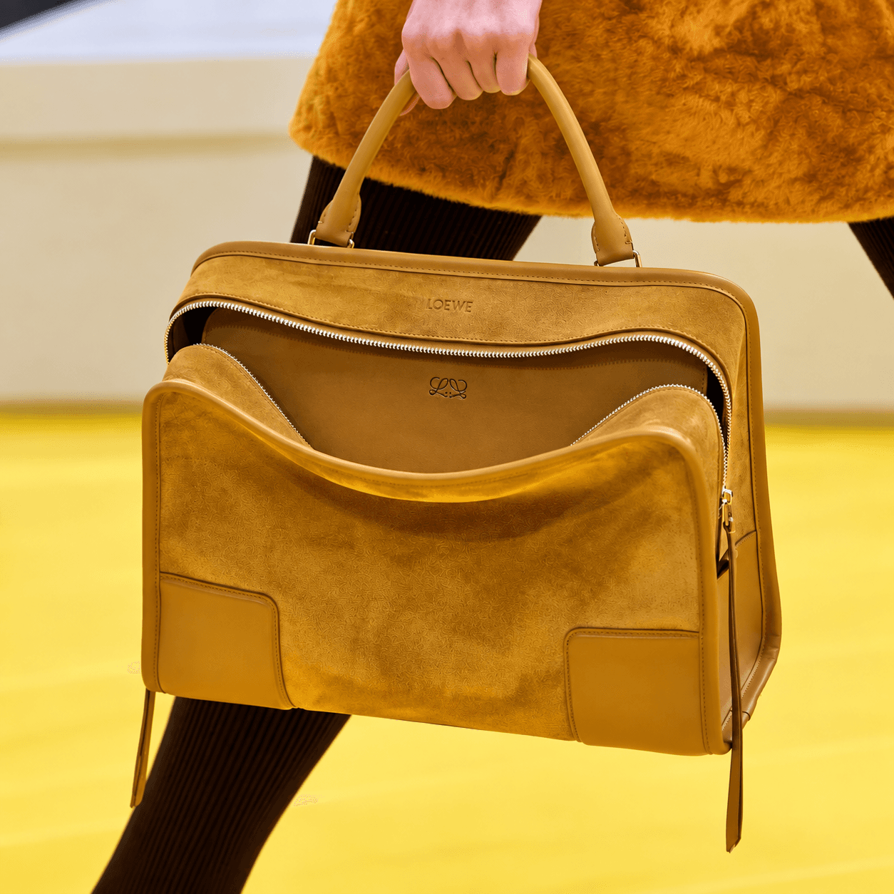  22 Suede Bags Making Fall Dressing Feel So Much Richer 