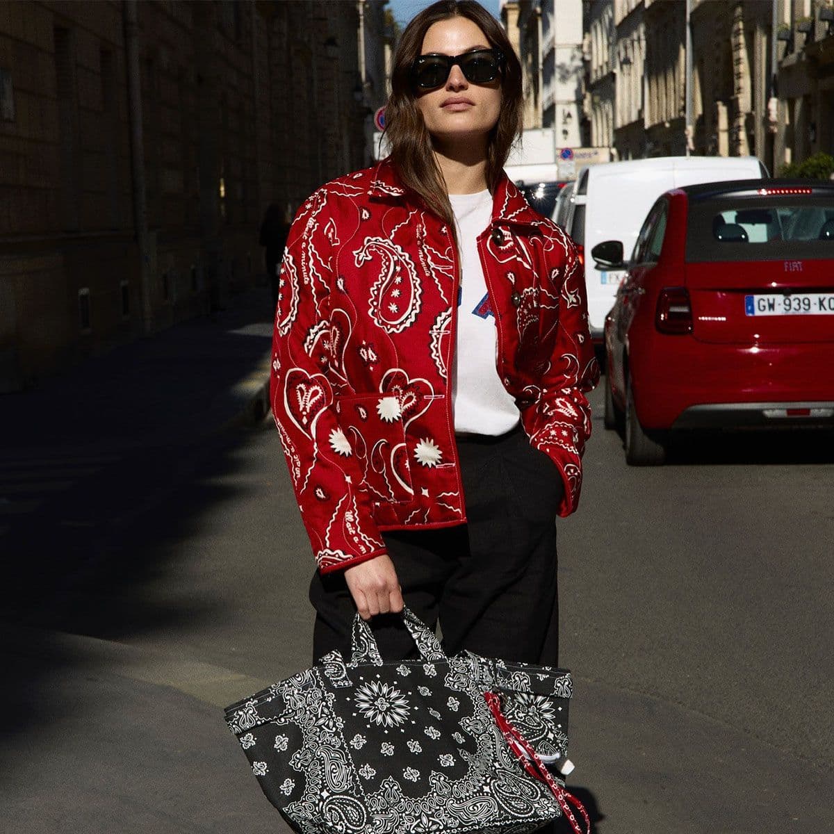  The Buzzy French Bag Brand Every Parisian Fashion Insider Is Wearing 