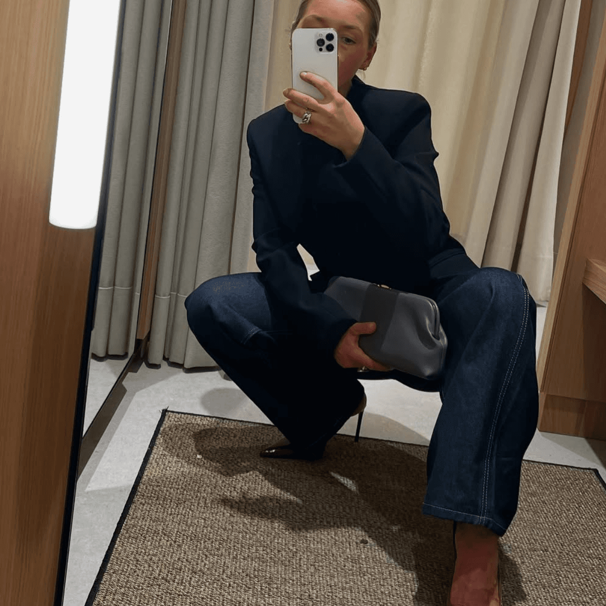  Dark-Wash Jeans Are Already Defining Spring—Hot Tip: These Shoes Look Best With Them 