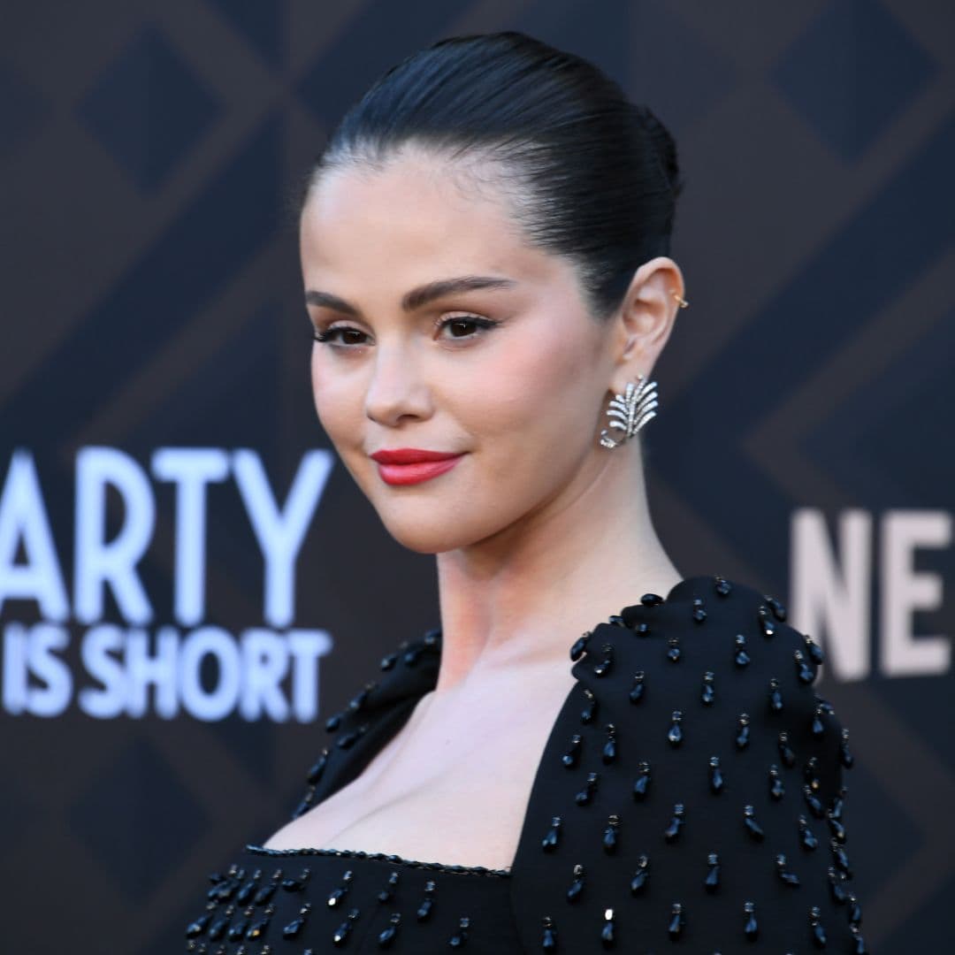  What Spring Jewelry Trends? Selena Gomez's Carolina Herrera Premiere Dress Accessorizes for Her  