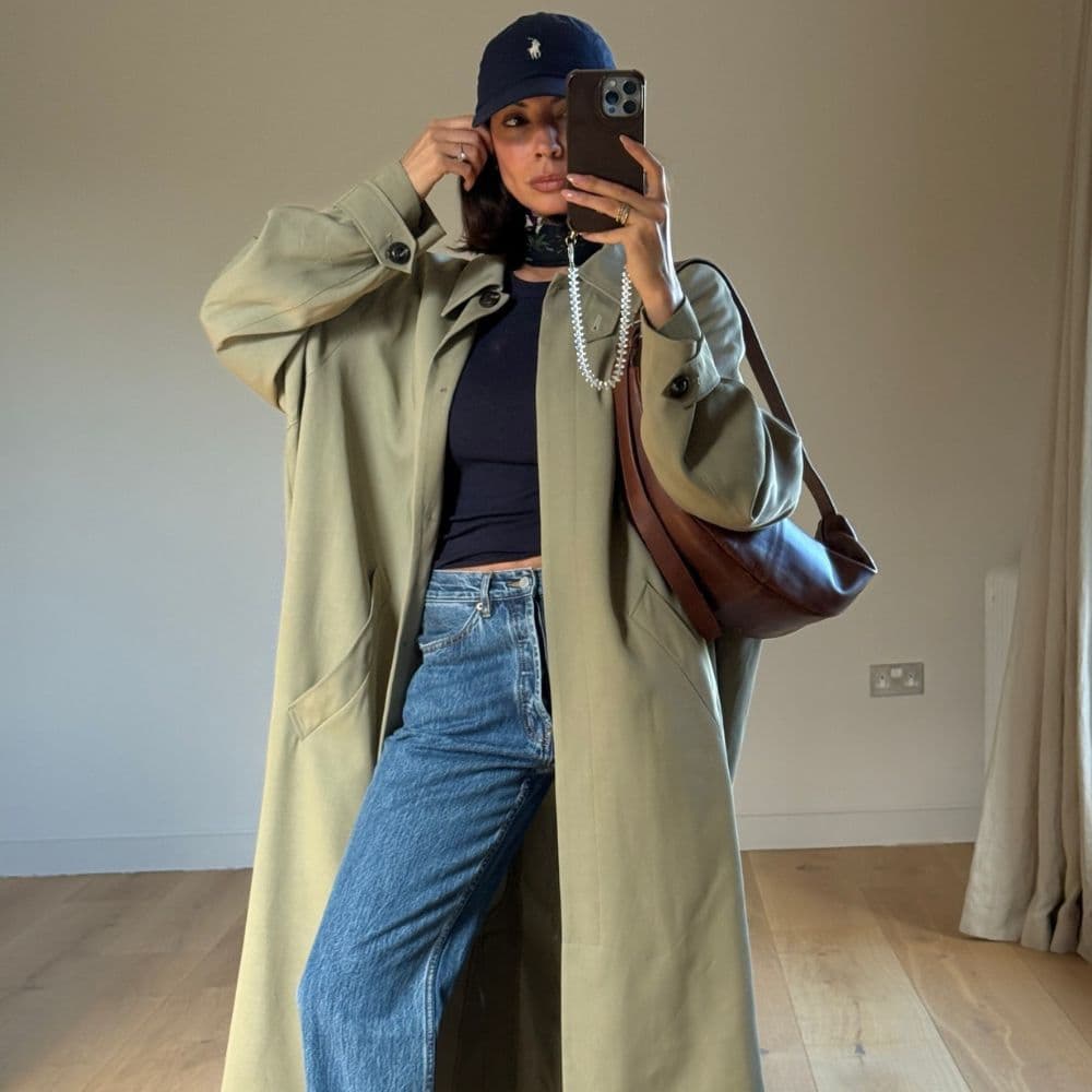  Forget Ballet Flats and High Heels, These “Dated” Shoes Look Chicest With Jeans, Leggings and Skirts 