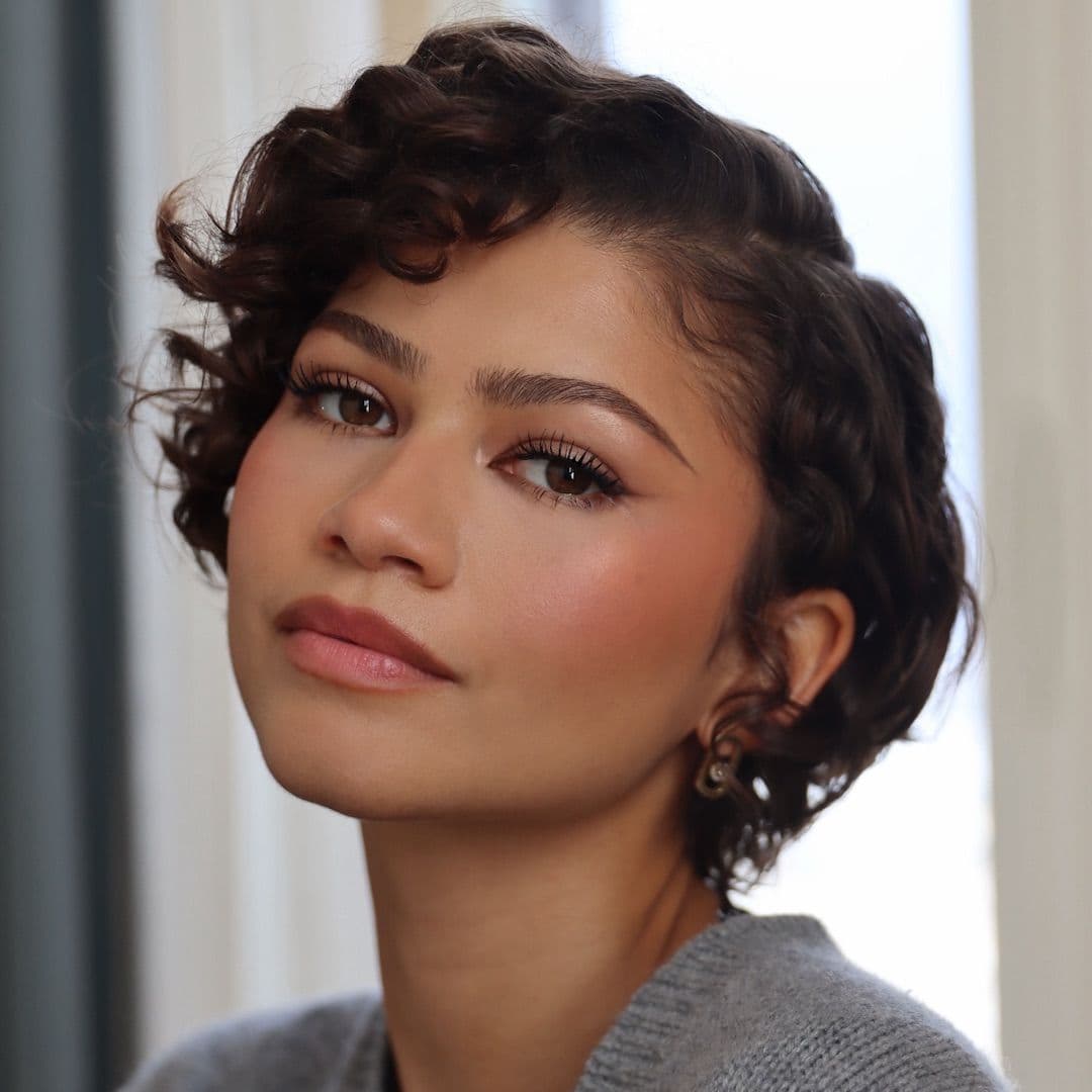  23 Chic Curly Hairstyle Looks That Embrace Your Natural Texture 