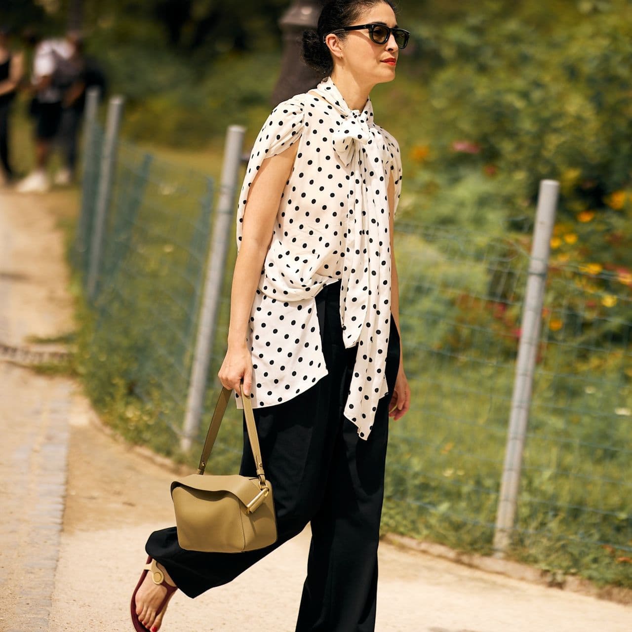  The Anti-Work-Pants Trend That Still Looks Office-Appropriate 