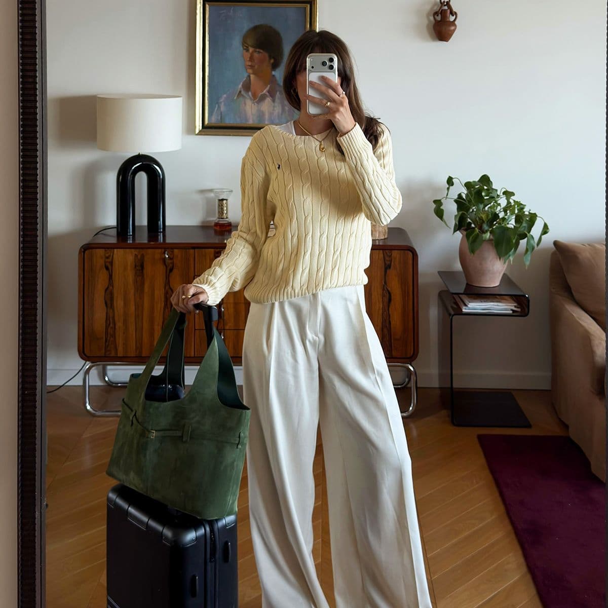 FYI: This Is How French Women Are Dressing For Travel Days in 2026