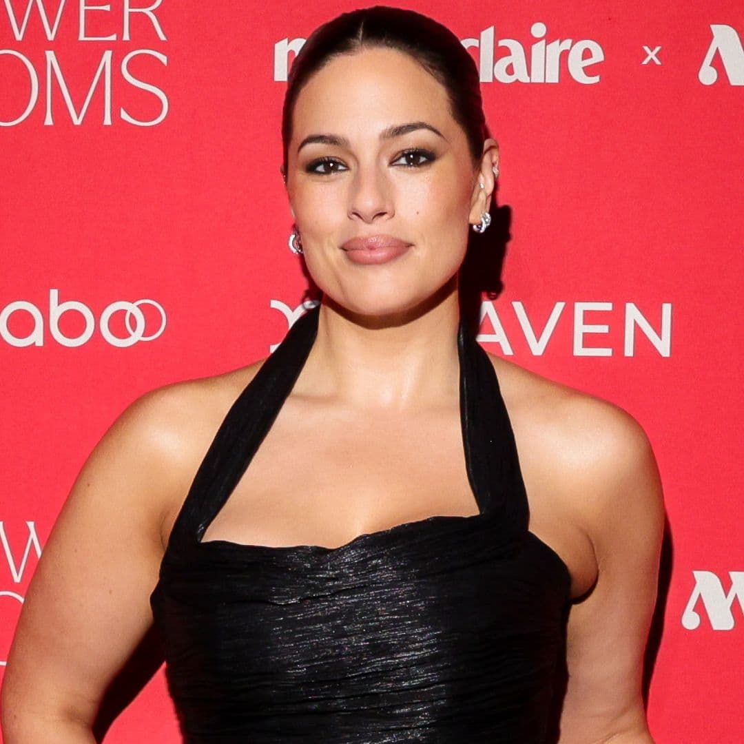  Forget "Rich Mom" Style—Ashley Graham Dresses Like a "Power Mom" With 'Marie Claire'  
