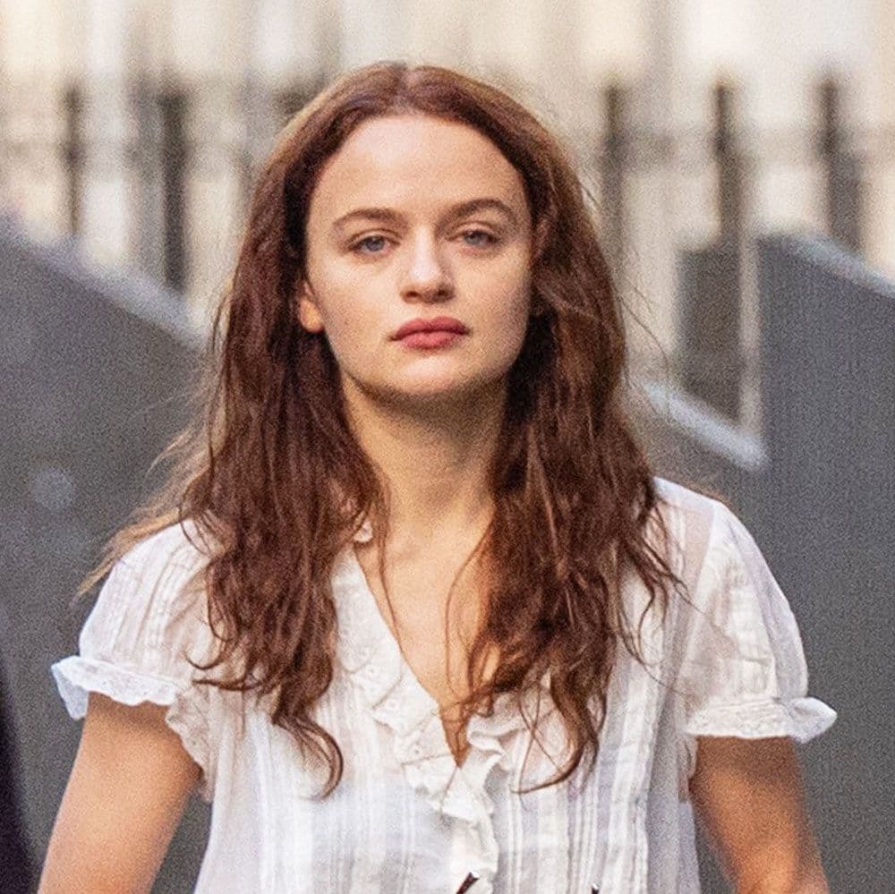 The Specific Dôen Blouse It Girls Always Wear With Jeans