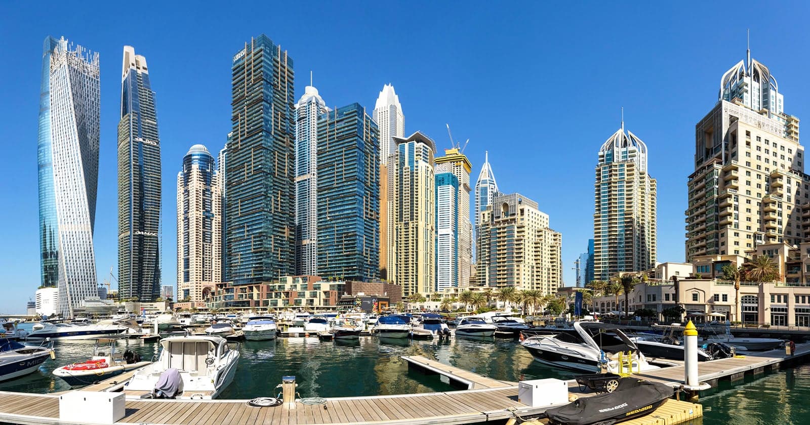 Dozens of British Tourists Arrested for Taking Photos in UAE
