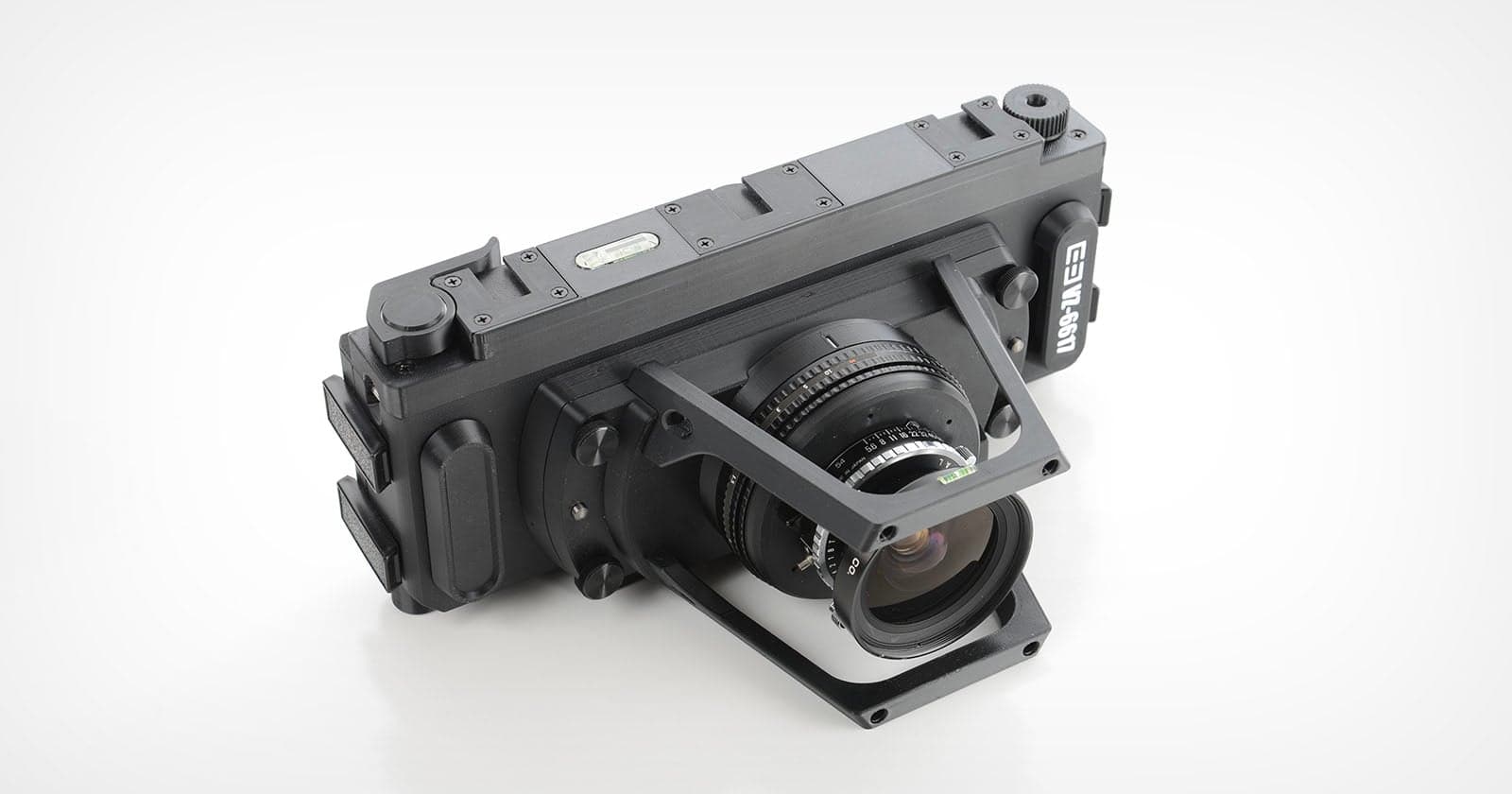 This New Medium Format Film Camera Can Change its Frame Size on the Fly