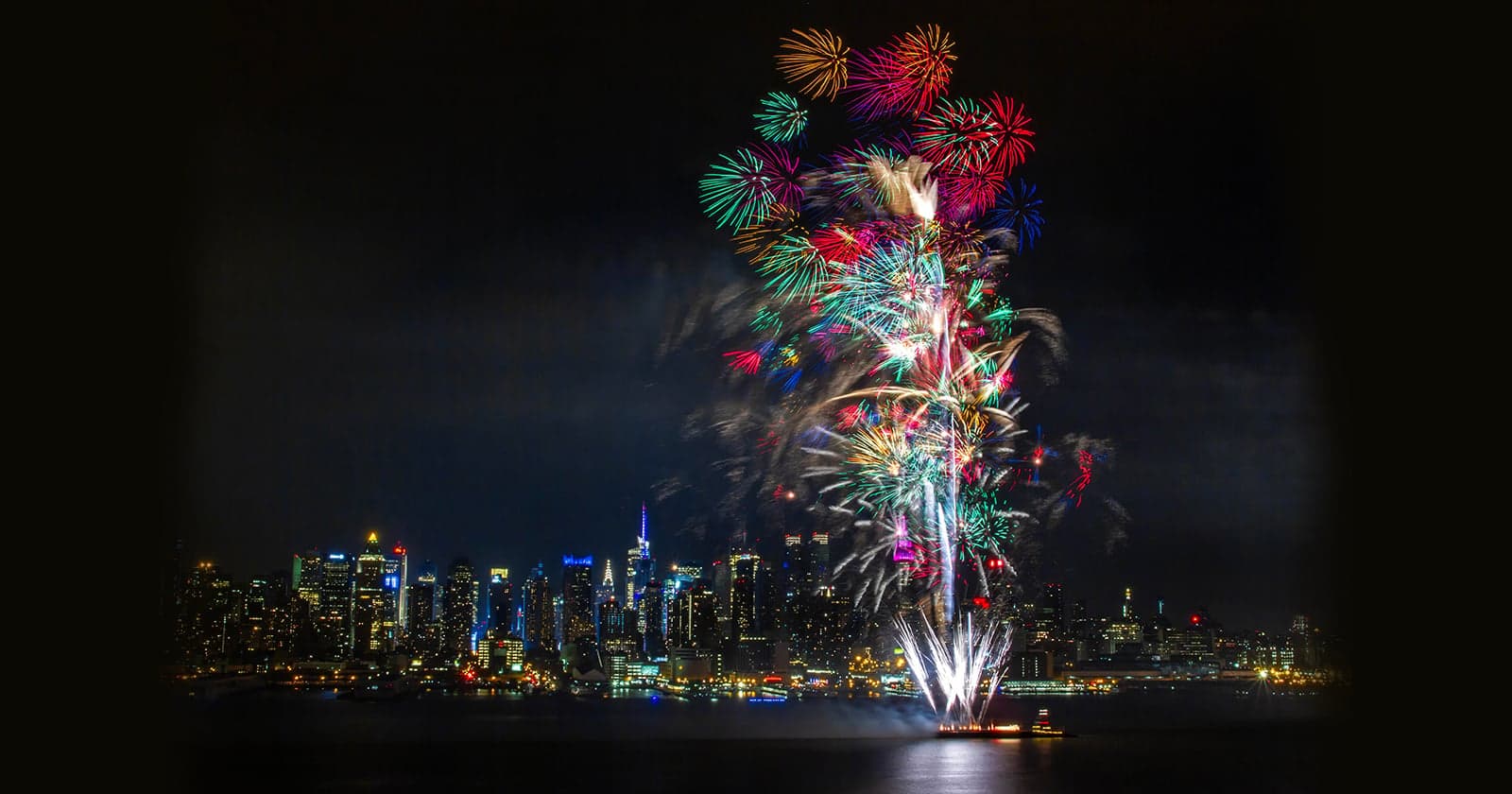 5 Easy Ways to Capture Creative Fireworks Photos