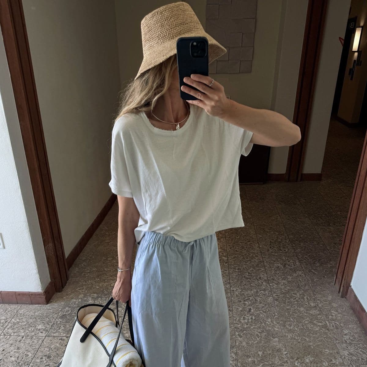 If You Own Linen Pants, These Are the Only Outfits You Need This Summer