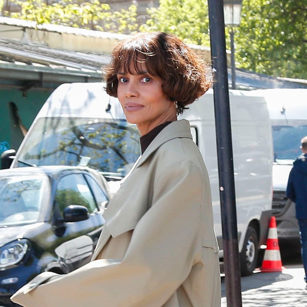This Is How to Wear Last Season's Viral Rich Color Trend When It's 70°