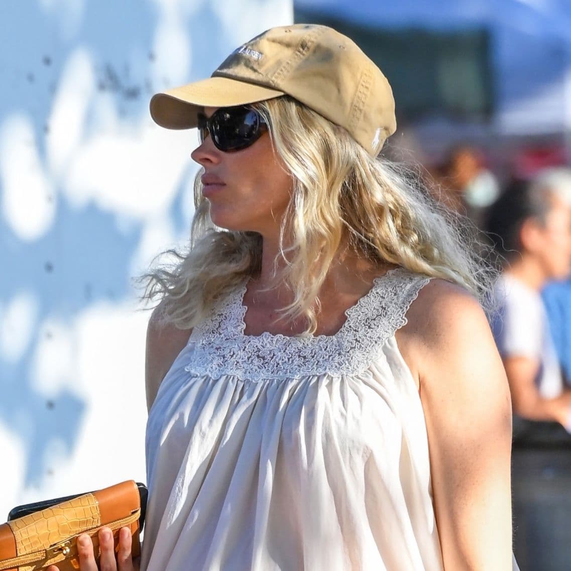This Dress Trend Plus Closed-Toe Flats In This Color Is *the* Outfit of Summer 2026
