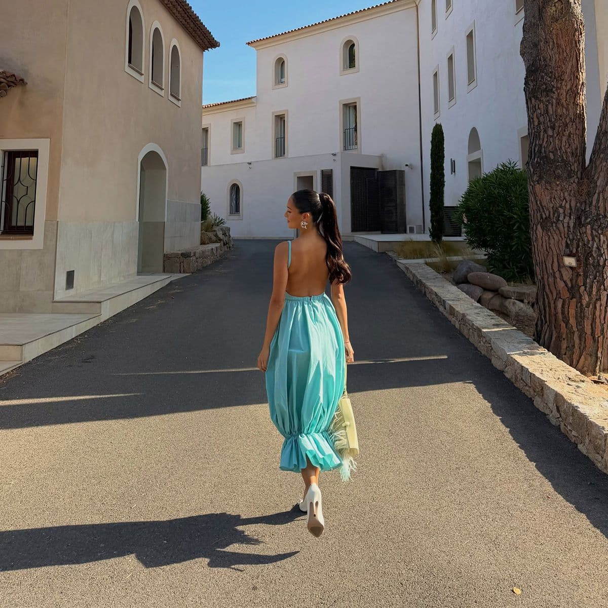 Not Purple, Not Yellow—Meet the Color Trend Quietly Entering Every Chic Girl's Summer Wardrobe