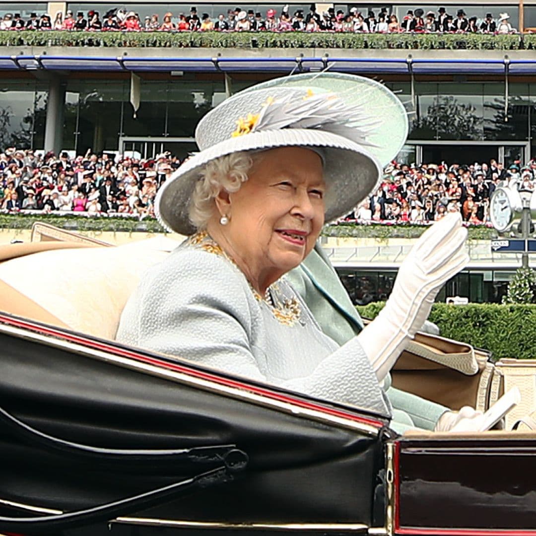 Royal Designer Reveals The Fashion “Surprise” Behind Queen Elizabeth II’s Iconic Ascot Wardrobe