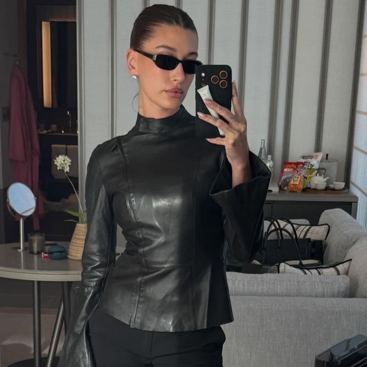 This Under-$120 Alt Is the Only Thing Keeping Me From Spending $1K on Hailey Bieber's The Row Mules
