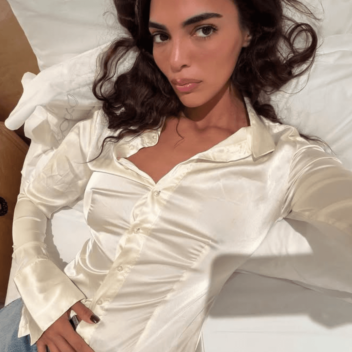 Goodbye Oversized Button-Down Shirts—In 2026, This Style Looks Way More Expensive