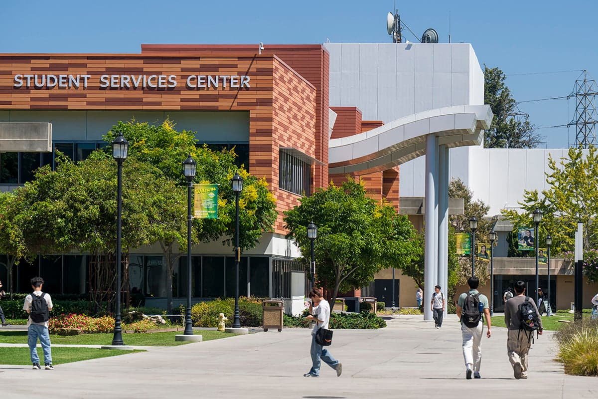 National University Establishes New Transfer Pathway With Calif. 2-Year Colleges