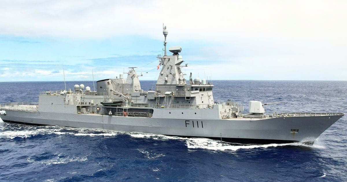 New Zealand Vessels Traverse Taiwan Strait En Route to Philippines Exercise