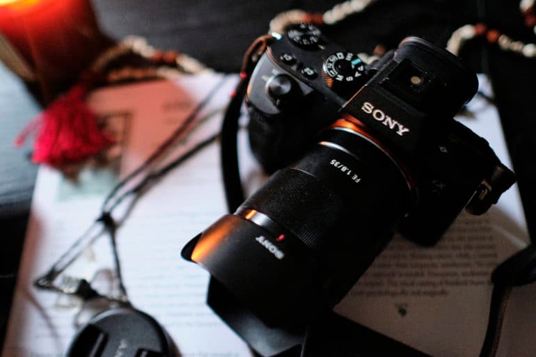 The 7 Best 35mm Lenses for Street Photographers